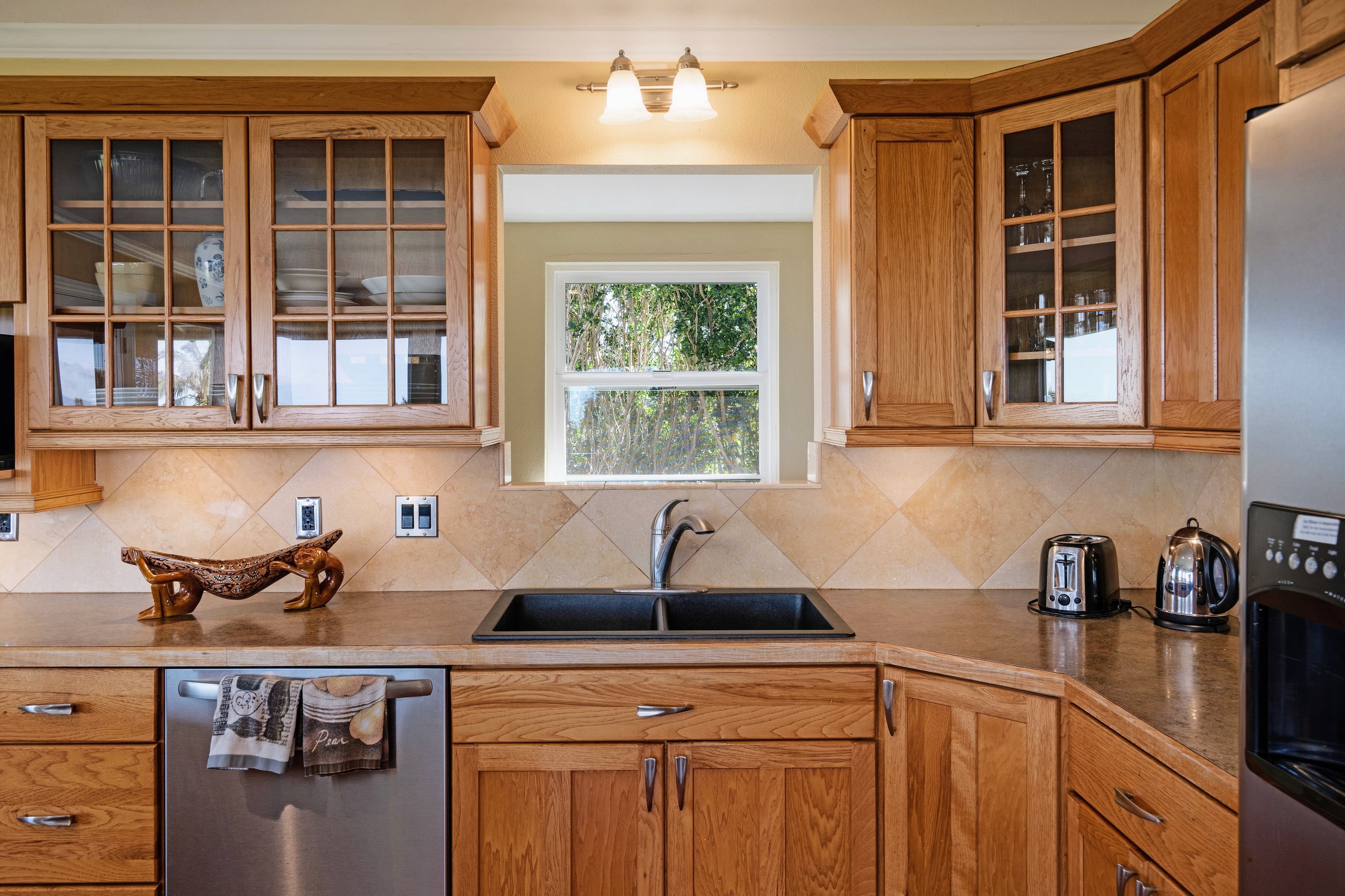 Home in Makawao · ★4.89 · 3 bedrooms · 3 beds · 2 private baths - Image 11