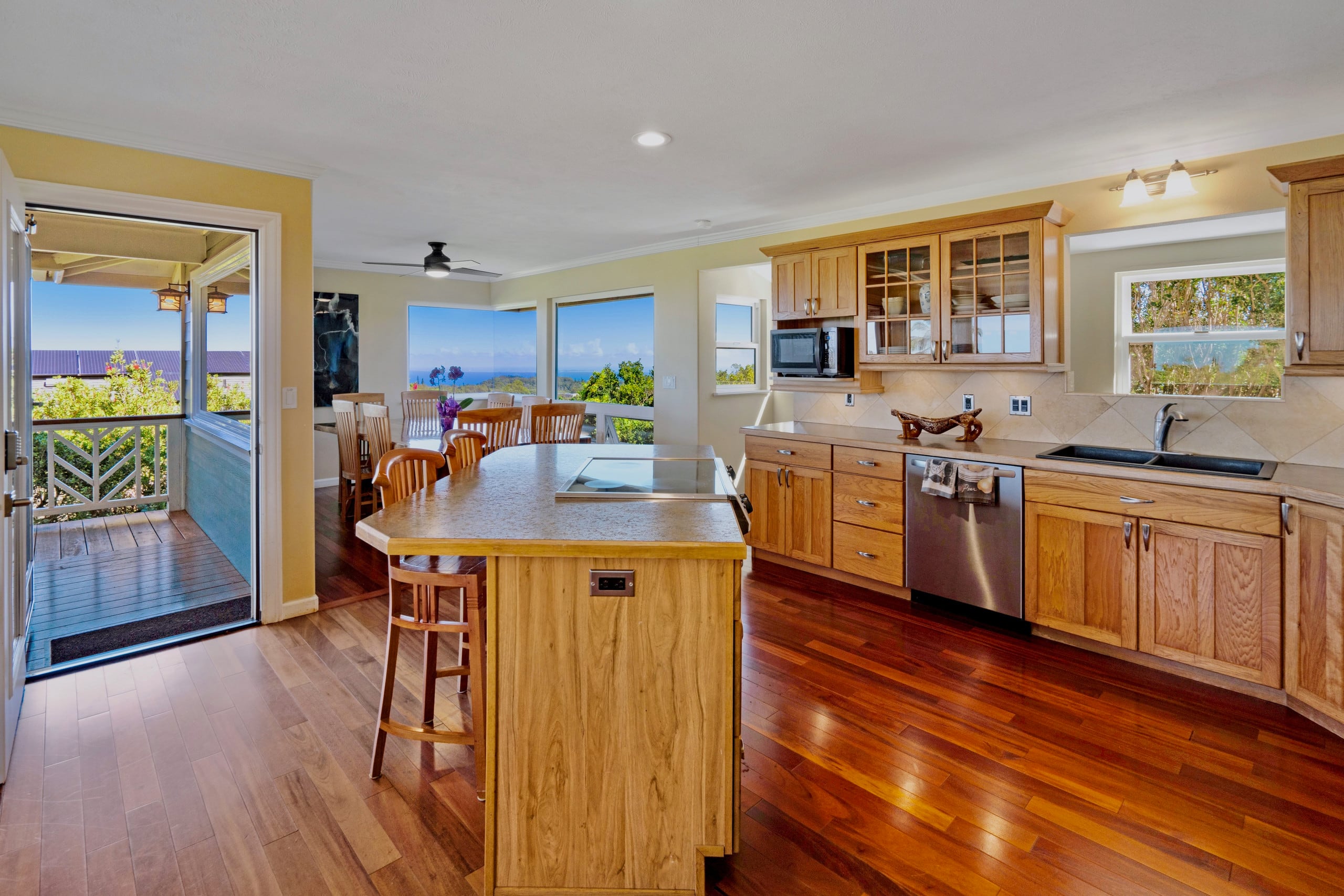 Home in Makawao · ★4.89 · 3 bedrooms · 3 beds · 2 private baths - Image 8