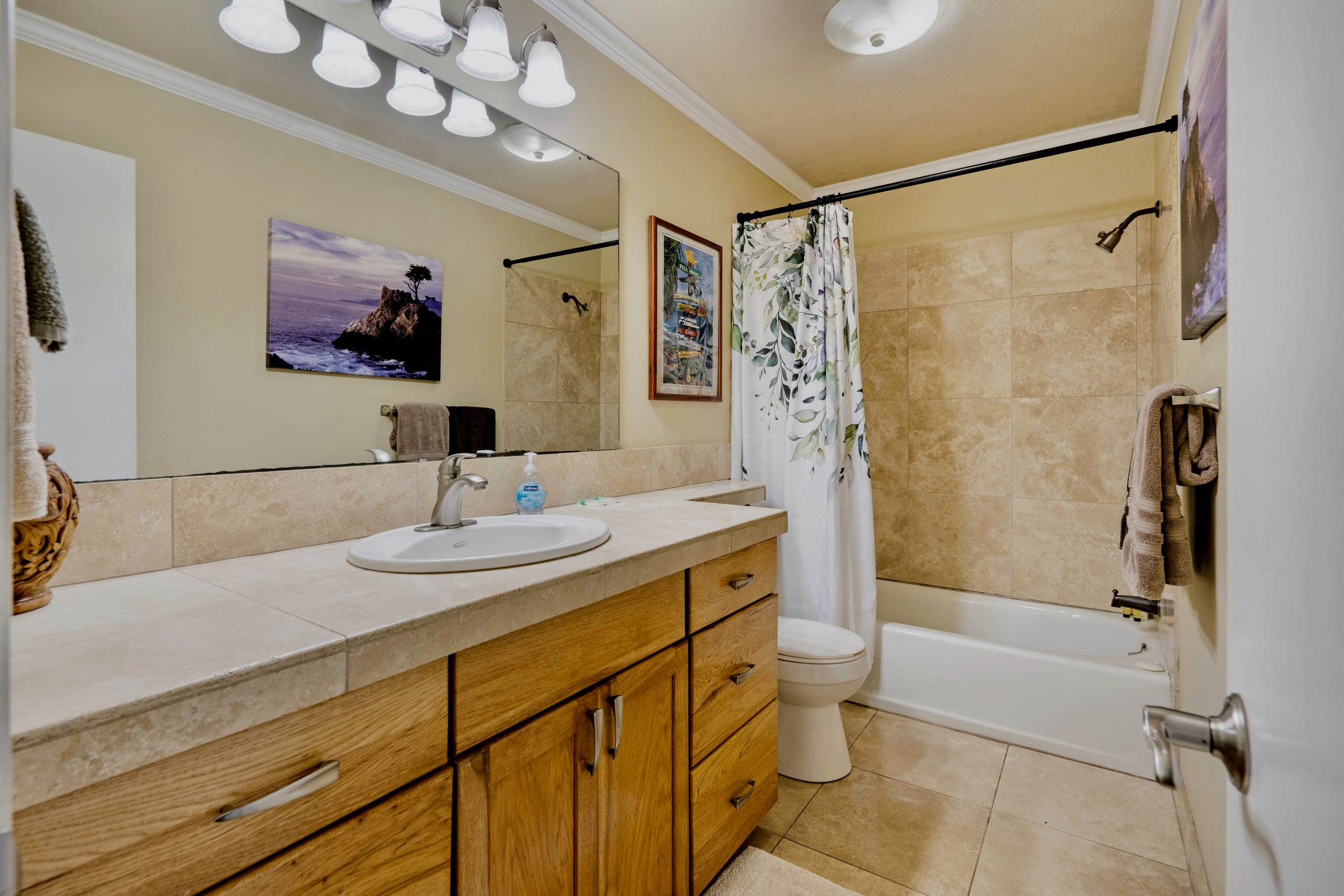 Home in Makawao · ★4.89 · 3 bedrooms · 3 beds · 2 private baths - Image 23