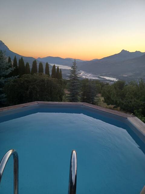 Panoramic Chalet Lac de Serre Ponçon / Les Orres