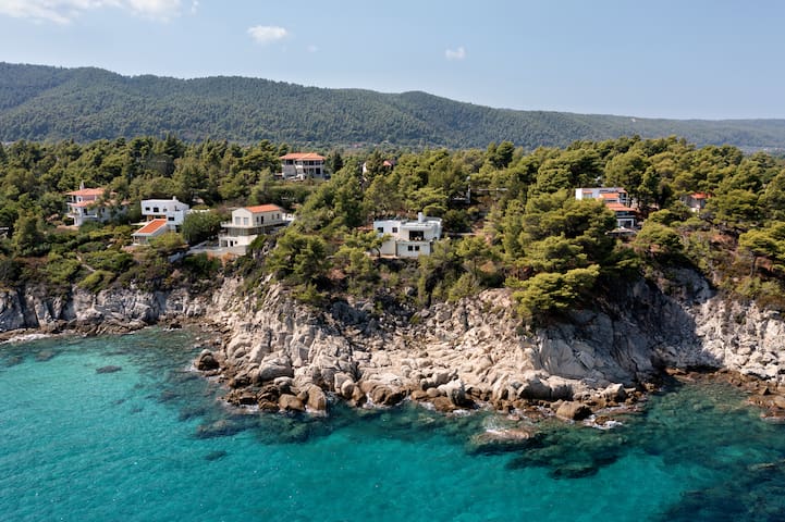 FeelsLikeHomeGR managed Airbnb listing 3