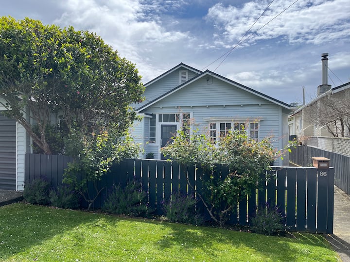 Comfortable and modern 3 bedroom cottage