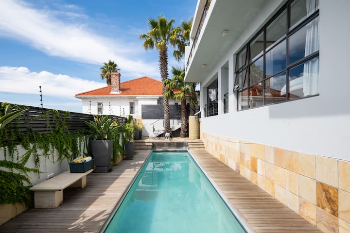 Unique Townhouse with Swimming pool and Views