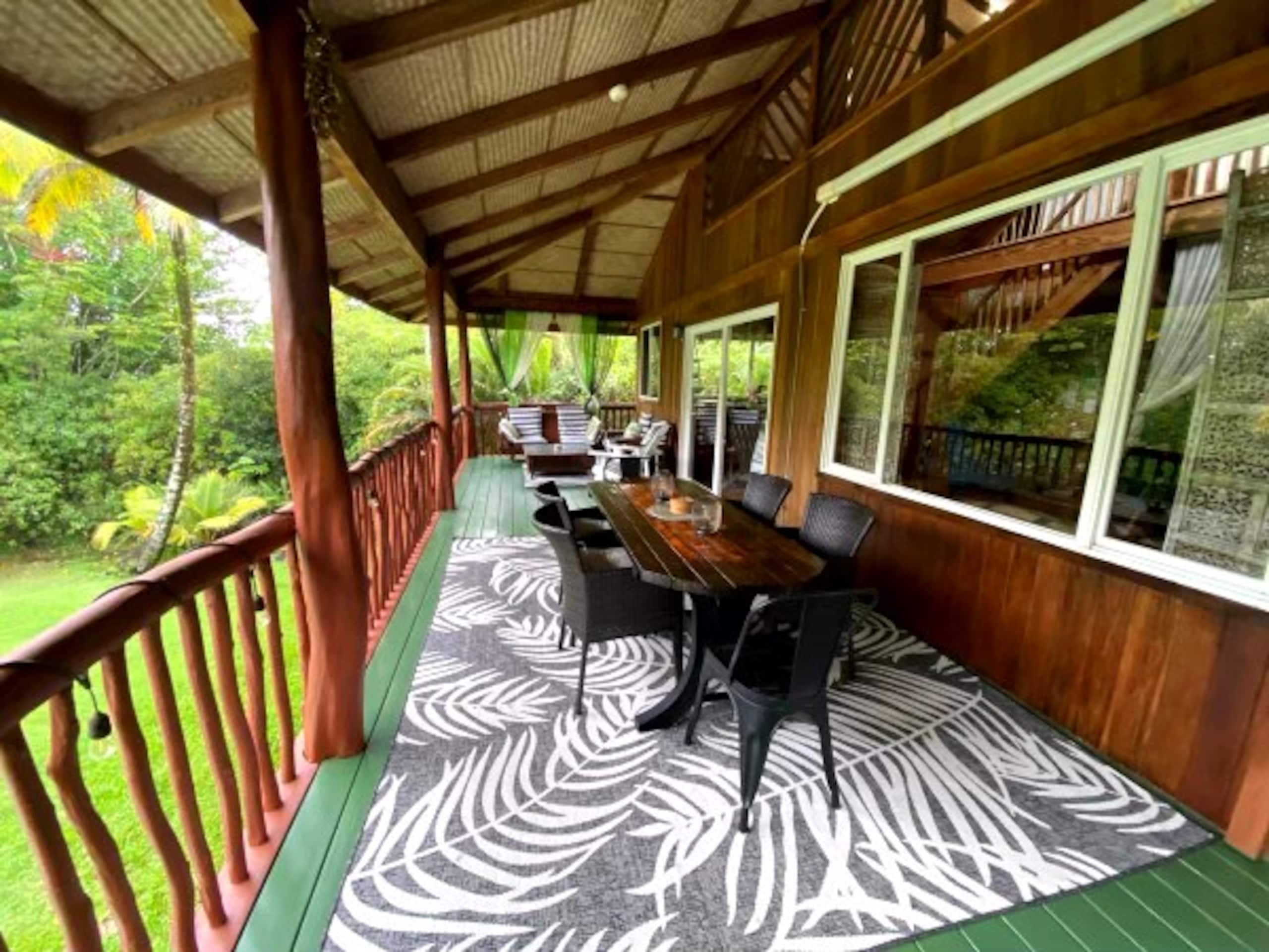 Cabin in Hawaiian Paradise Park · ★4.85 · 3 bedrooms · 4 beds · 1.5 private baths - Image 10