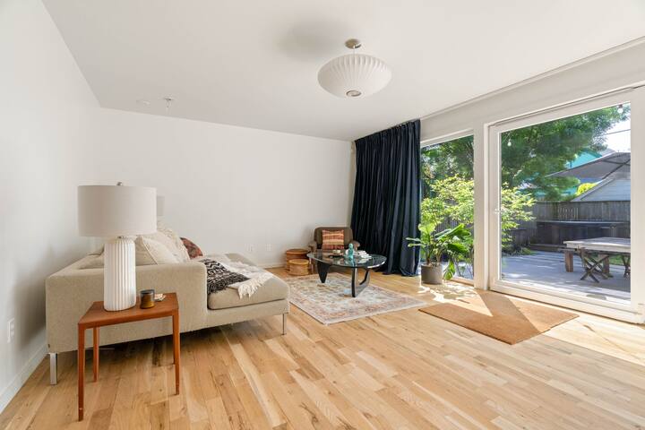 The Award Winning Z-Haus gallery image 4