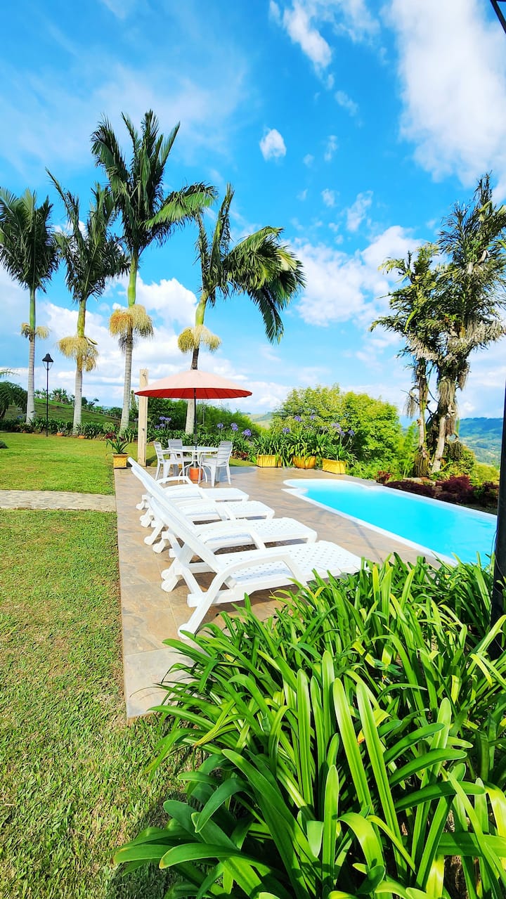 Espectacular Finca, Vista Al Lago - Calima