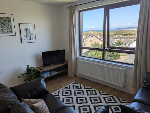 Top Airbnb: Light Airy Apartment with Panoramic Sea Views in Torridge