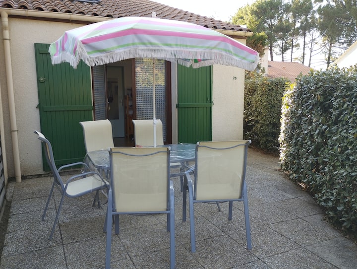 Maisonnette Dans Résidence Avec Piscine (5 Pers.) - La Palmyre