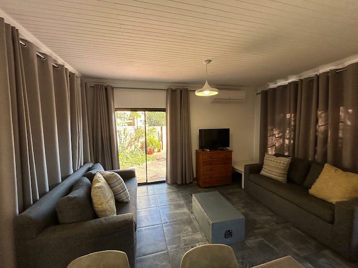 The Willows Garden Apartment, Pretoria East - Pretoria (South Africa)