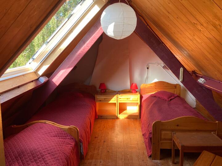 Schlafzimmer 1