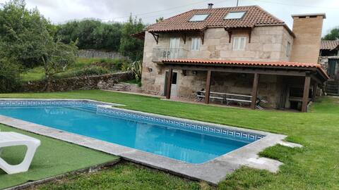 Rectoral with swimming pool and valley view