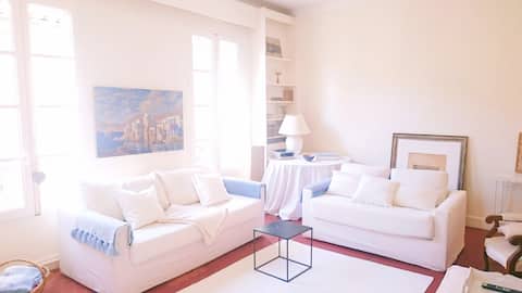 Top Airbnb: Large volumes, charm, air conditioning + parking in the center à Avignon