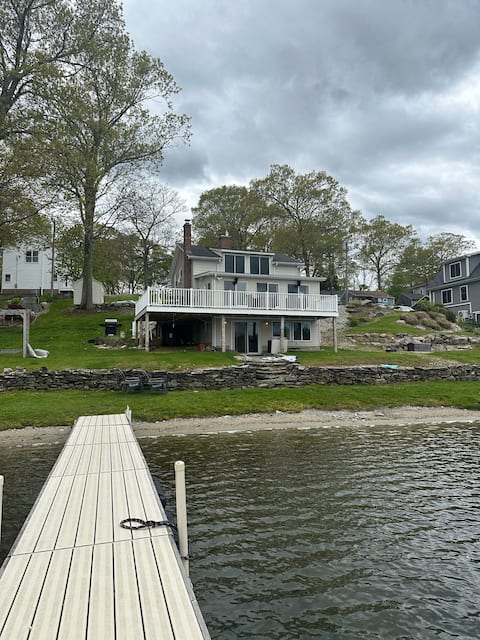 No better place to stay on Coventry Lake!