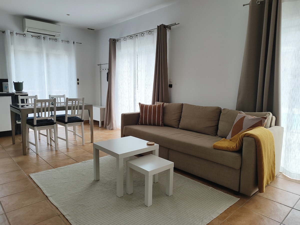 Top Airbnb: Spacious 60m² Apartment with Pool near Cannes in Vallauris