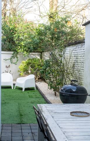 Lovely house in trendy location. gallery image 4