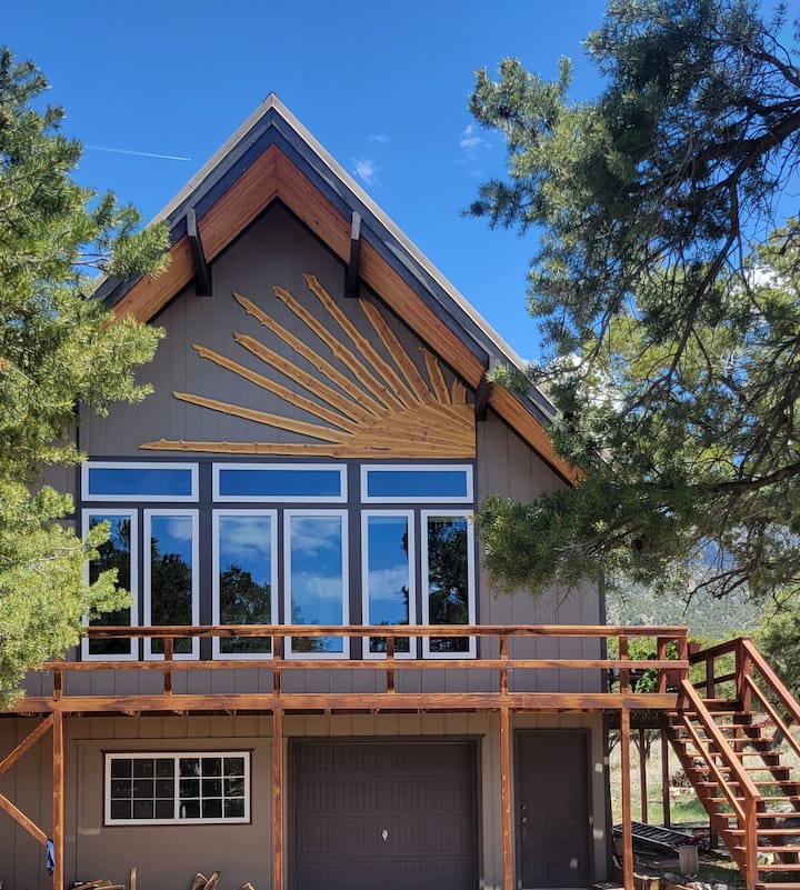 Comfortable Upstairs Room - Colorado