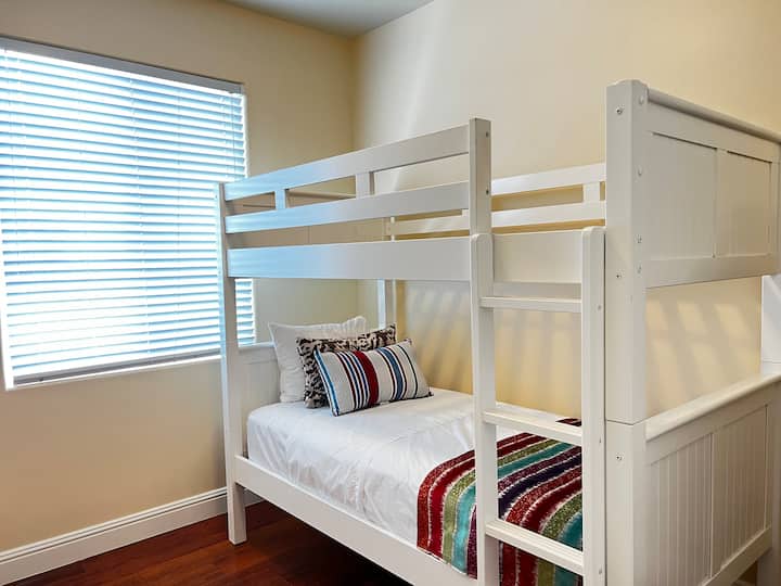 საძინებელი 3