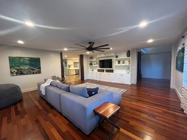 5 Bedroom Home, Hukilau beach, AC, 90-day gallery image 4