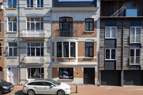 Luxury vacation home | 20 people | 250 m from the beach