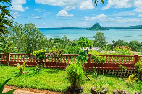 Exceptional view, space, comfort and security!