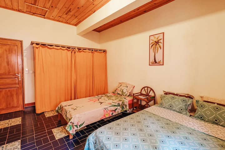 საძინებელი 1