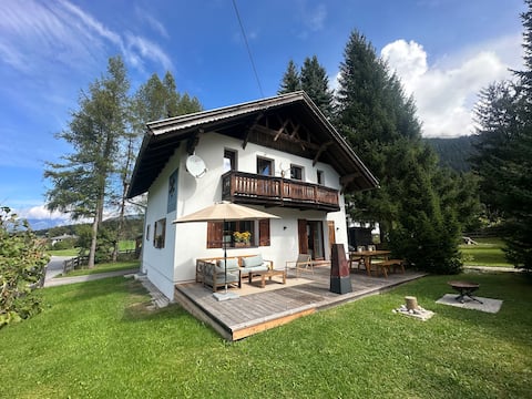 Schneehaus Lodge, designer ski chalet in Ehrwald.
