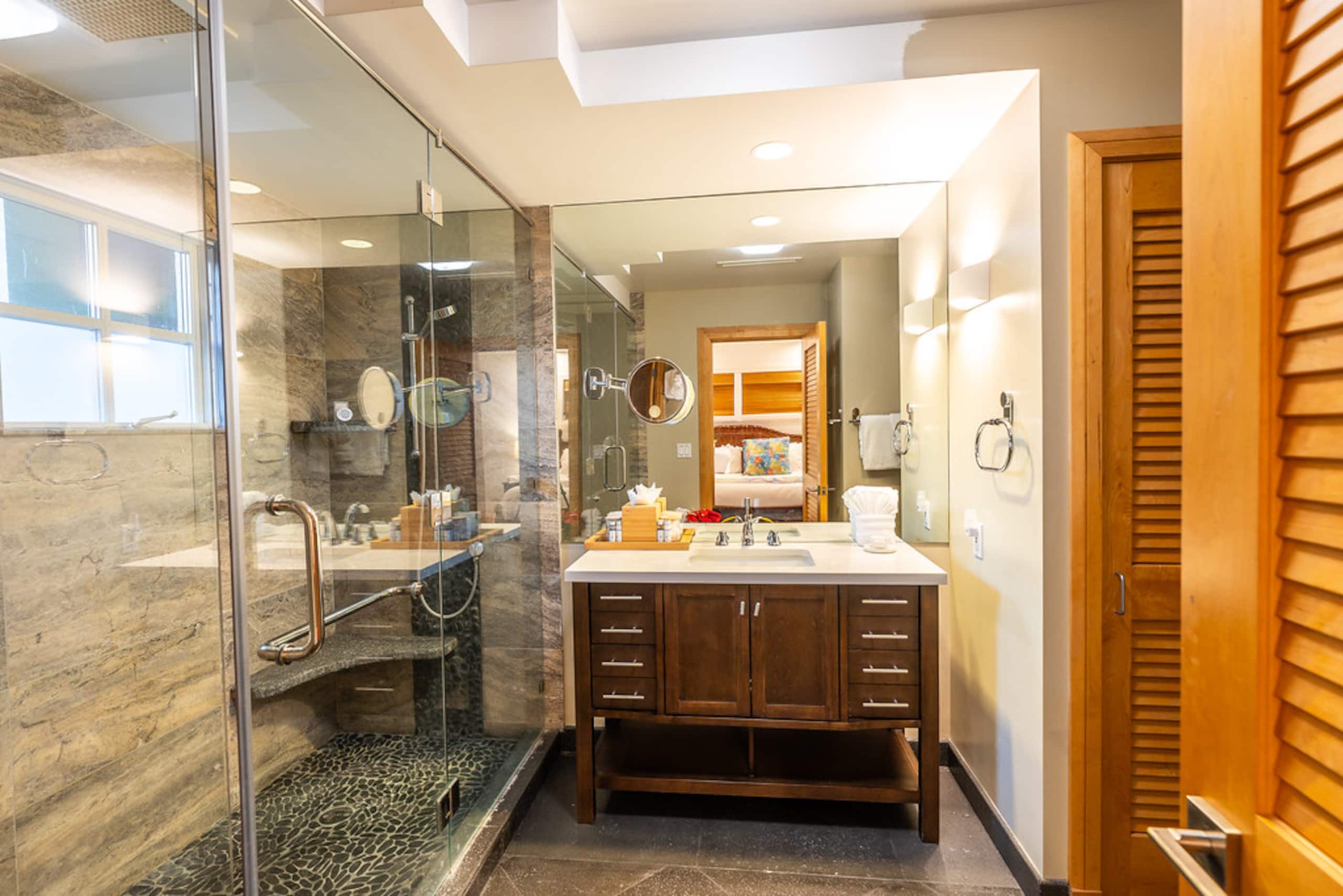 Home in Waimea · ★4.92 · 5 bedrooms · 5 beds · 6 baths - Image 17