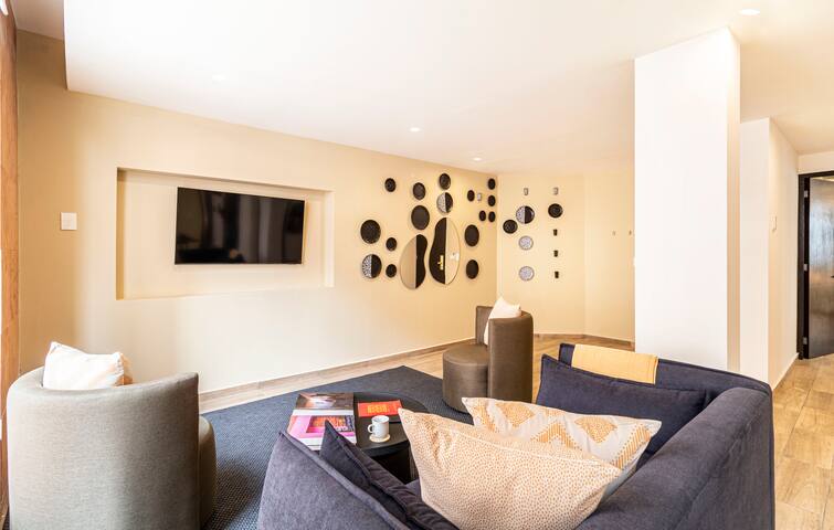 Grand Chapultepec Residencial managed Airbnb listing 1