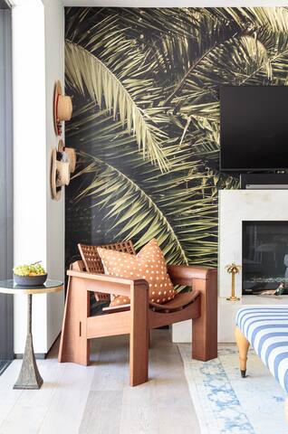 Beachwood Canyon Home gallery image 3