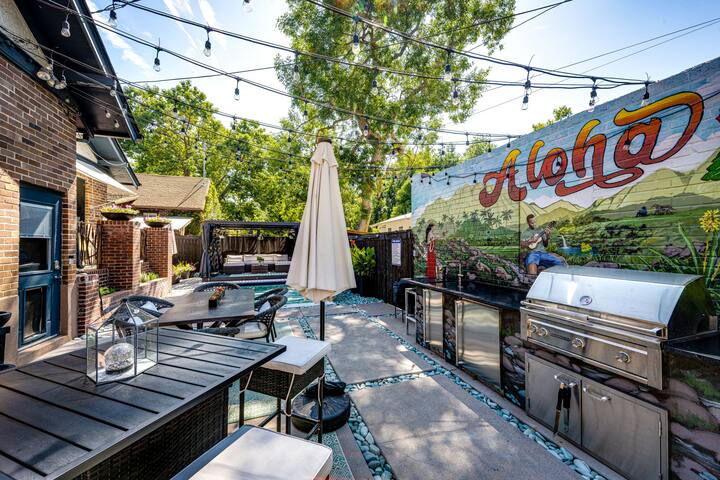 Pool, hot tub, sauna! Your own spa in the city! gallery image 4