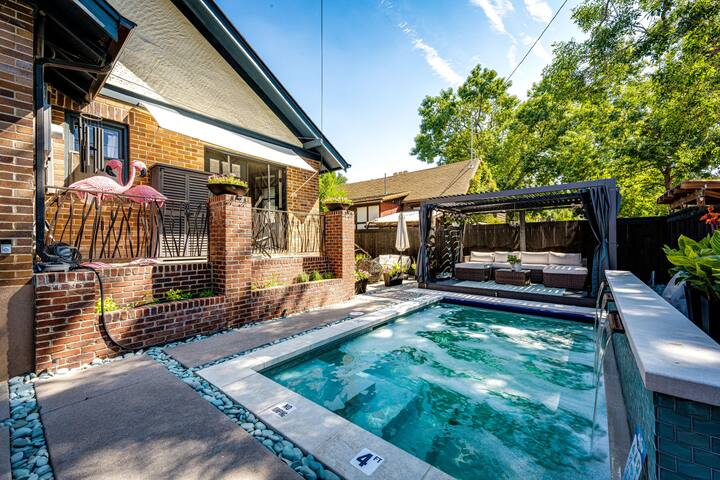 Pool, hot tub, sauna! Your own spa in the city! gallery image 2