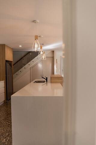 Baileys Beach House gallery image 3