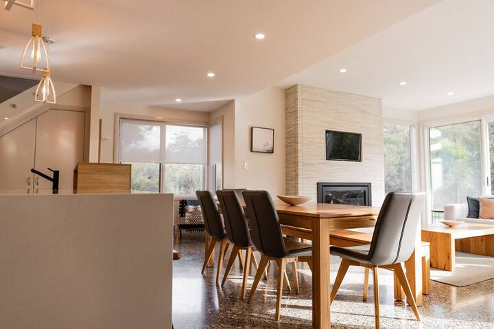 Baileys Beach House gallery image 5