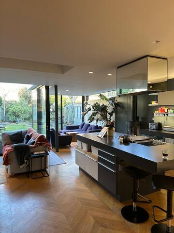 Modern Architect Home by Richmond Park gallery image 5