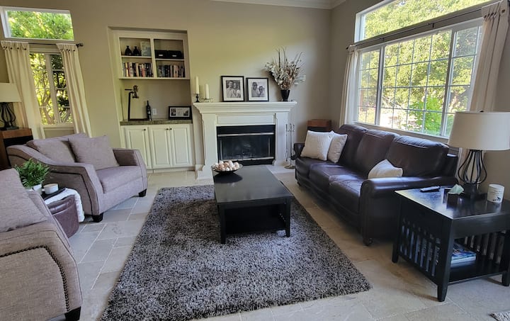 Luxury Home On One Acre Lot With Amenities - Danville, CA