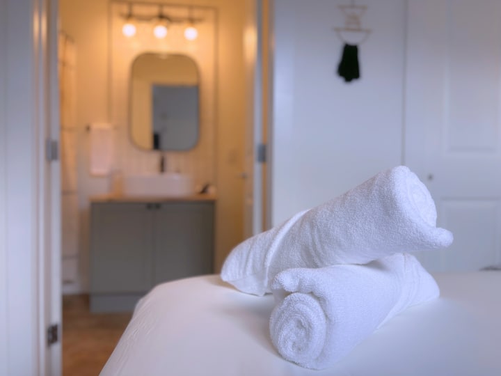 Master Suite & En-suite Bathroom