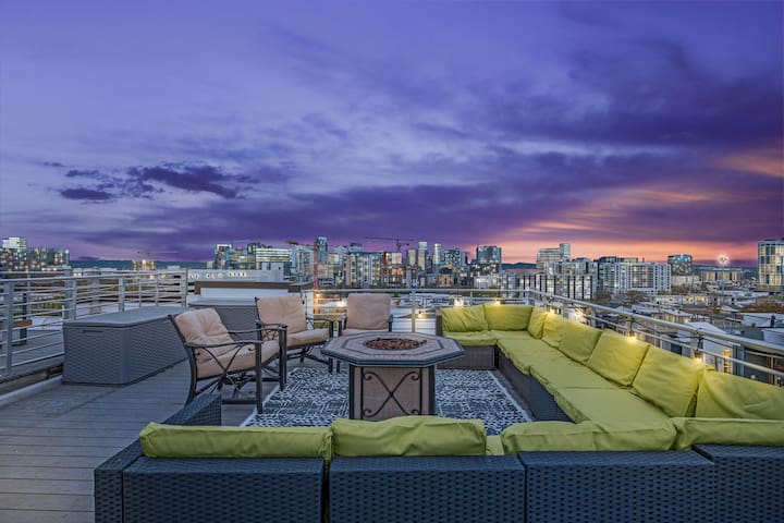 A5) NashStay -13 beds- 1.5 miles to Broadway!