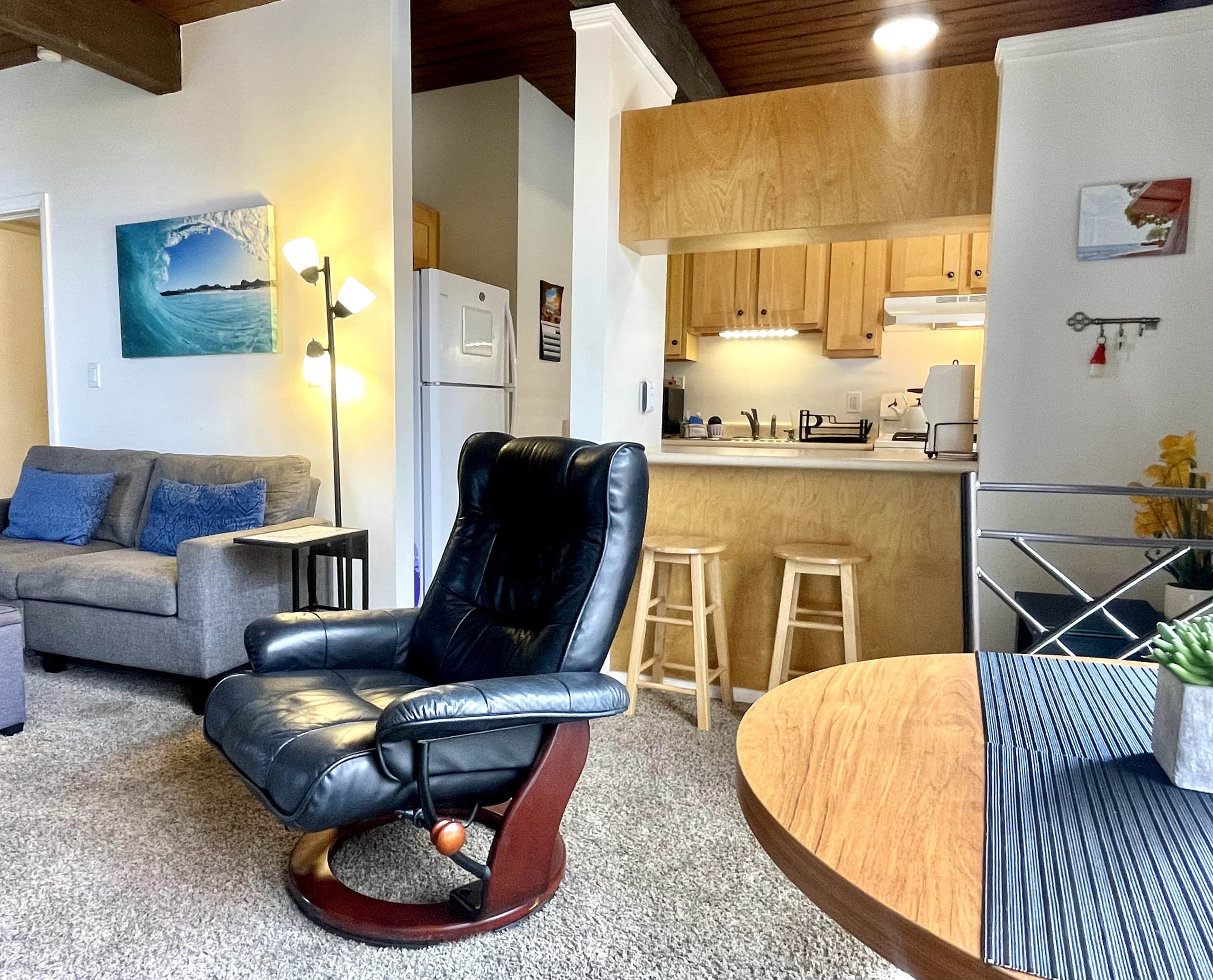 Condo in Kailua-Kona · ★4.9 · 1 bedroom · 1 bed · 1 bath - Image 10