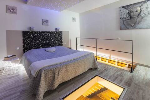 46 m2 accommodation, private HOT TUB and heated pool