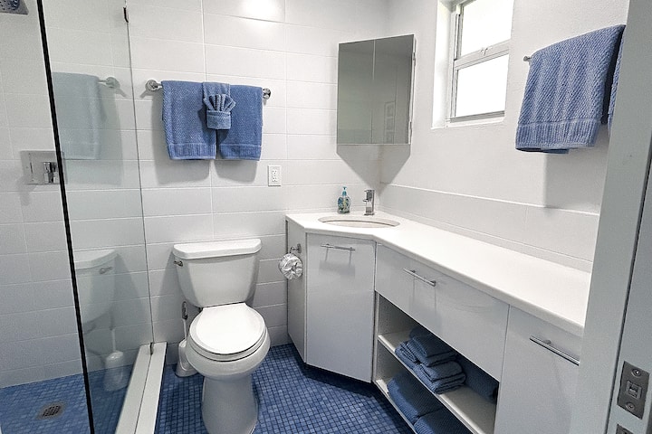 Coastal Key Colony Beach Condo, Oceanfront Complex - Key Colony Beach, FL