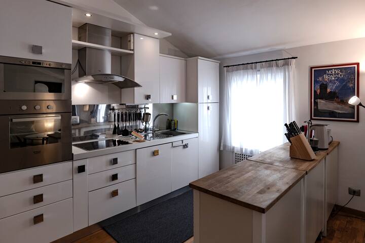 Elegant apartment in Trevi Fountain gallery image 4