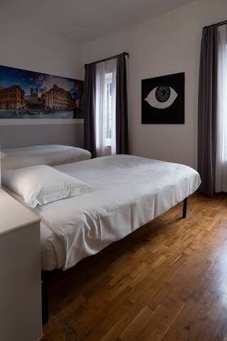 Elegant apartment in Trevi Fountain gallery image 3