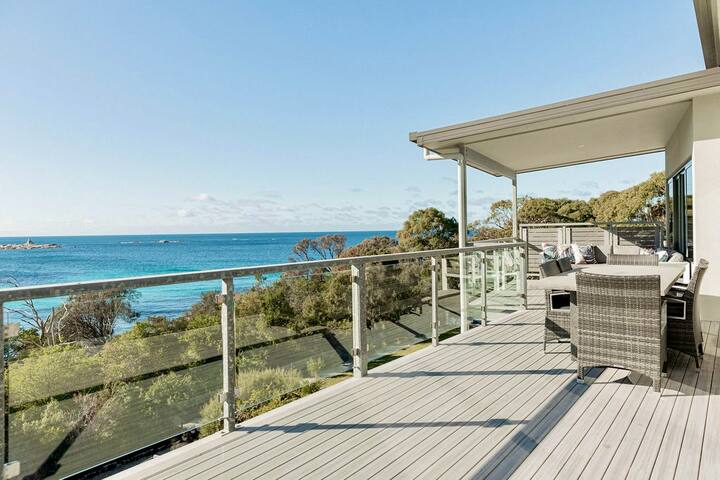 The Cove Bay of Fires gallery image 2