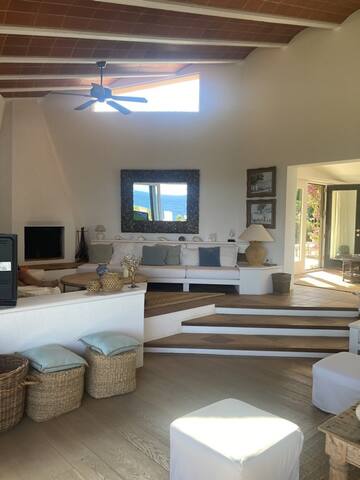 Guillola-Casa exclusiva amb piscina i accès al mar gallery image 4