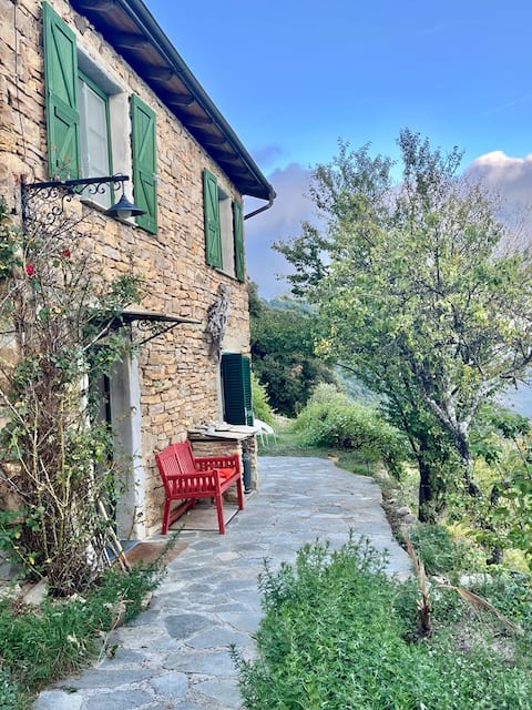 Casa Monte - Stone house in a secluded location with sea view