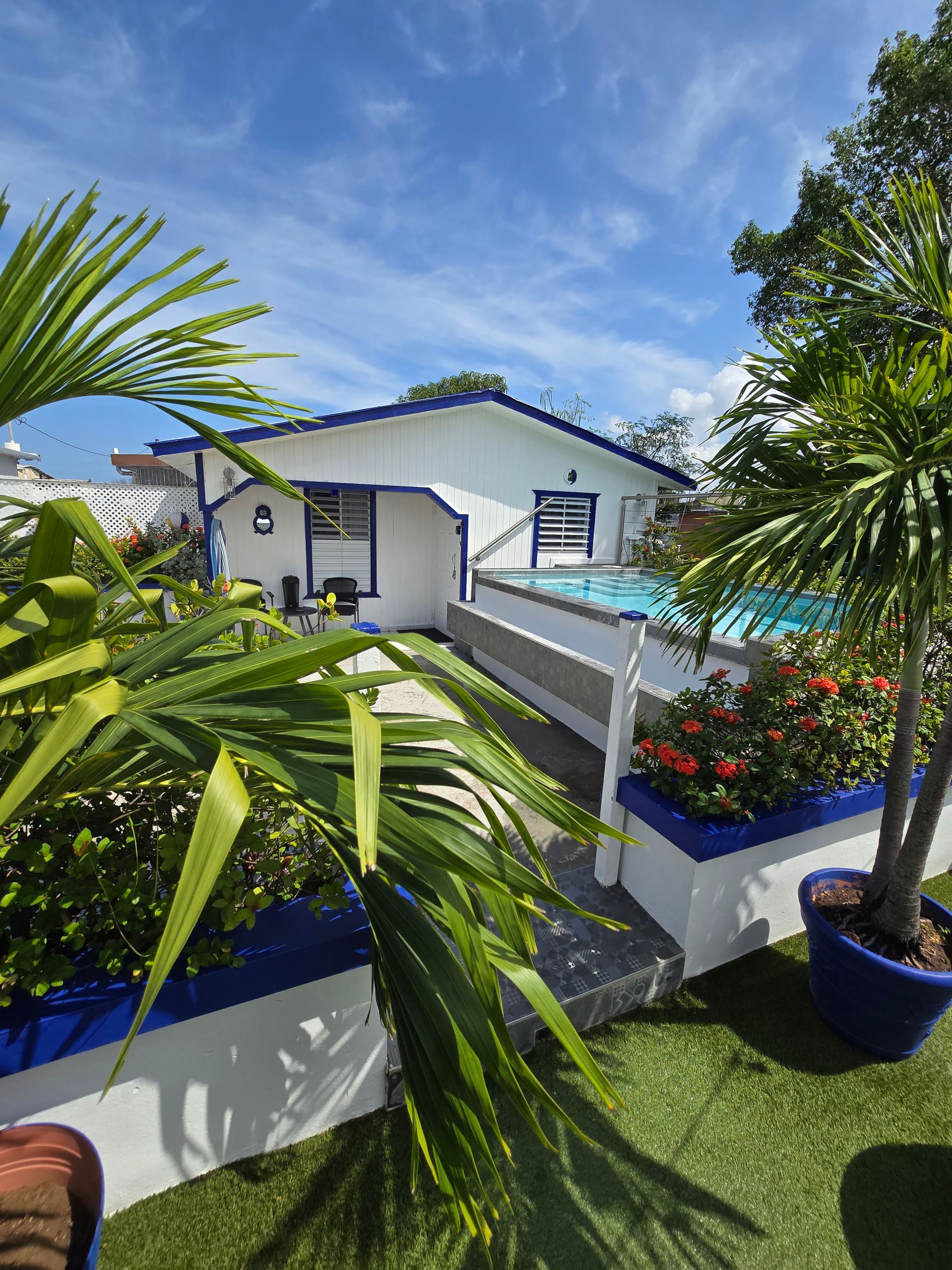 Private Roof with Pool and Garden