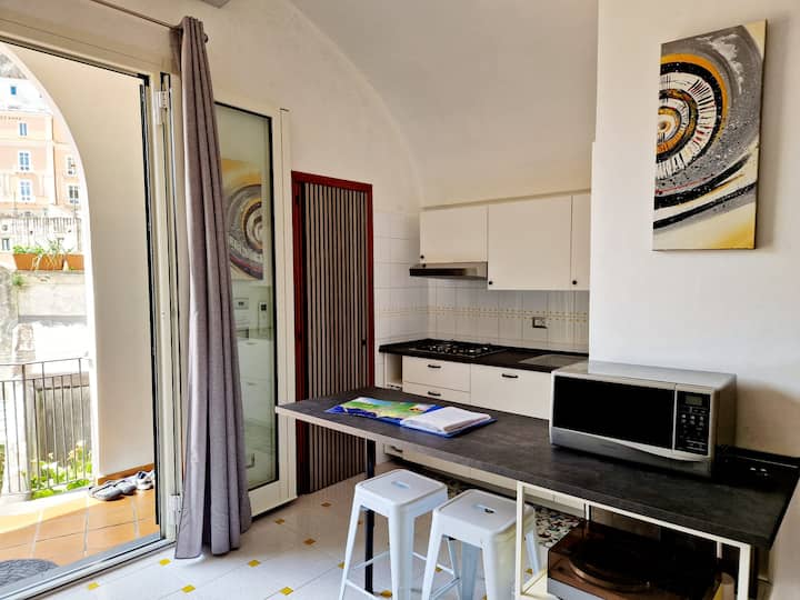Cris House - Mena