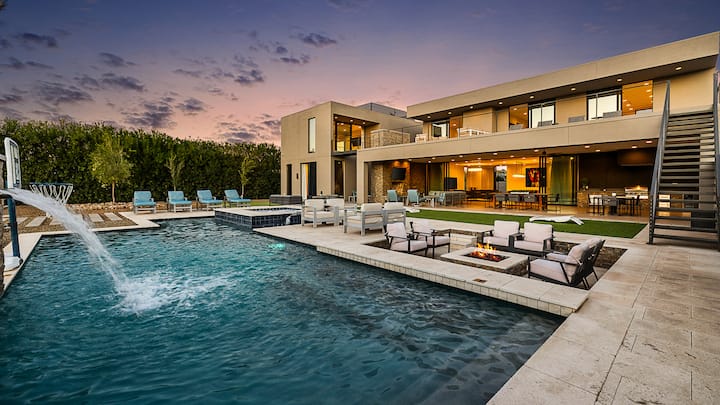 Ritz Scottsdale | 7BR Pool, Pickleball & Spa - Villas for Rent in