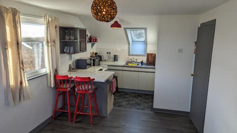 Central Skye, private apartment - amazing location