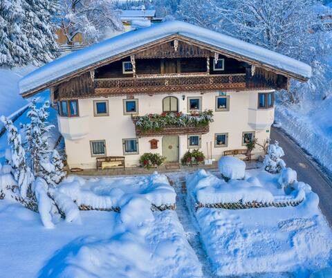 Bauernhaus Schloss Wagrain - Am Kaisergebirge